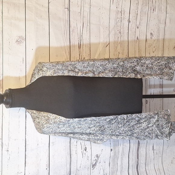 Black & White Lace Print Satin-Feel Scarf | Lightweight Elegant Wrap #1070 - Picture 4 of 5